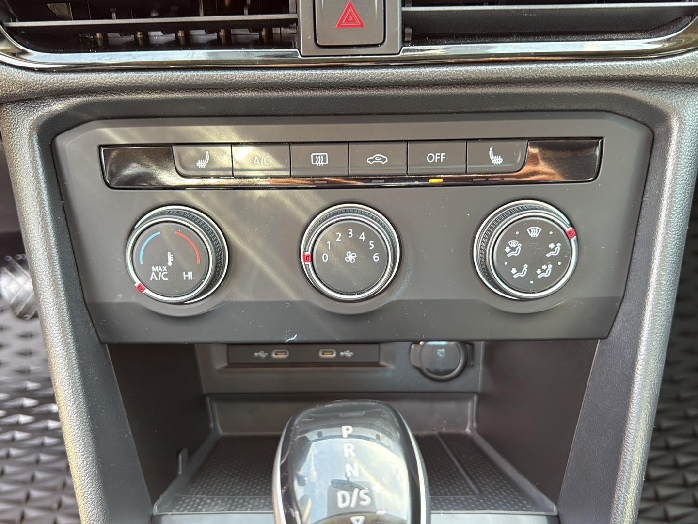 2022 Volkswagen Taos SE