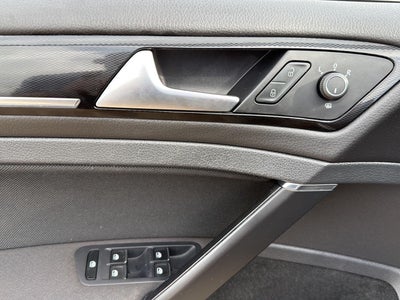 2017 Volkswagen Golf GTI Sport