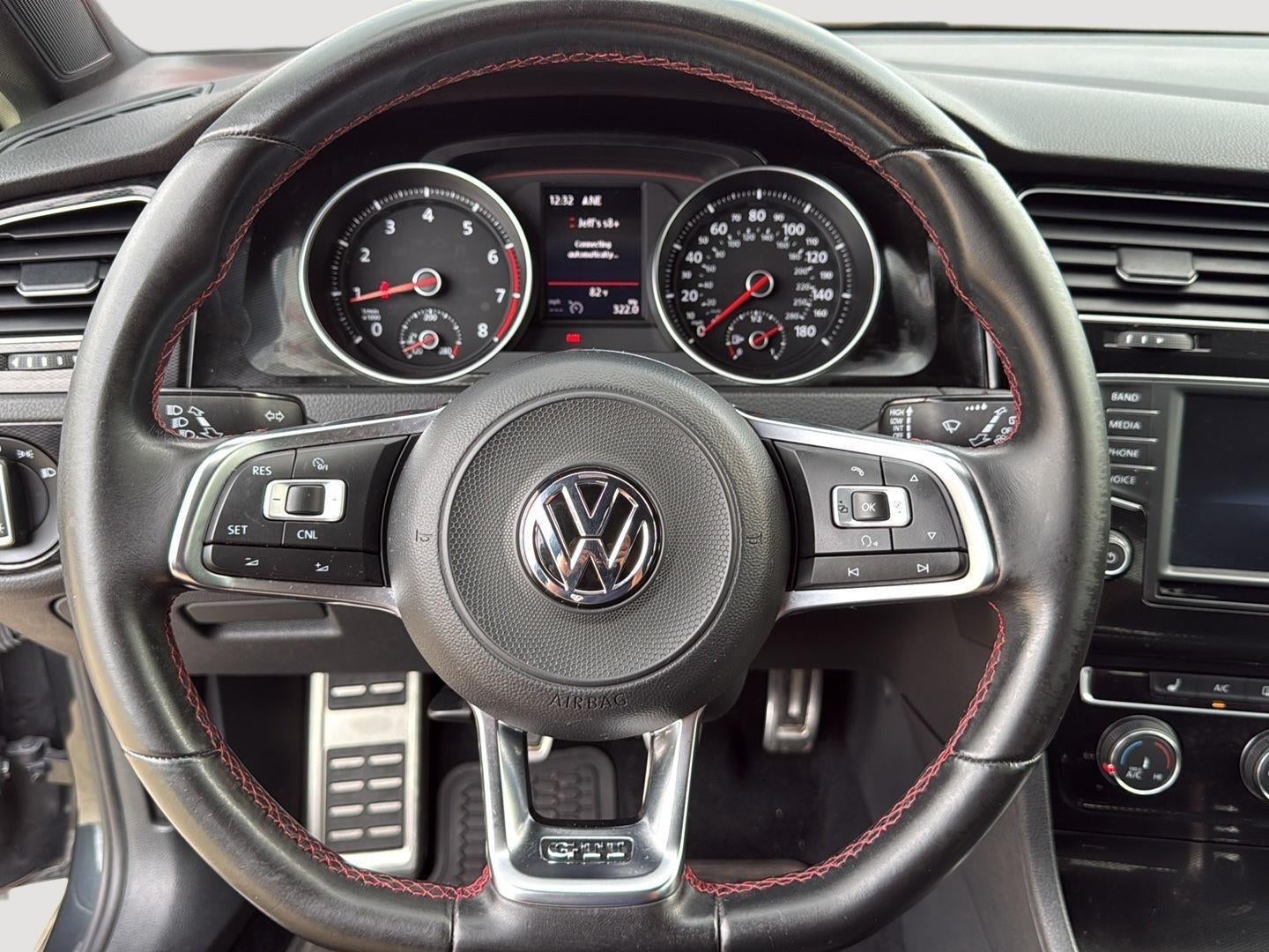 2017 Volkswagen Golf GTI Sport