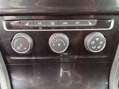 2017 Volkswagen Golf GTI Sport