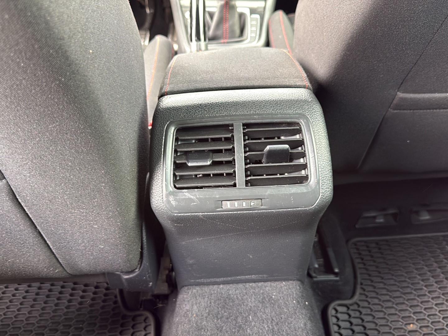 2017 Volkswagen Golf GTI Sport