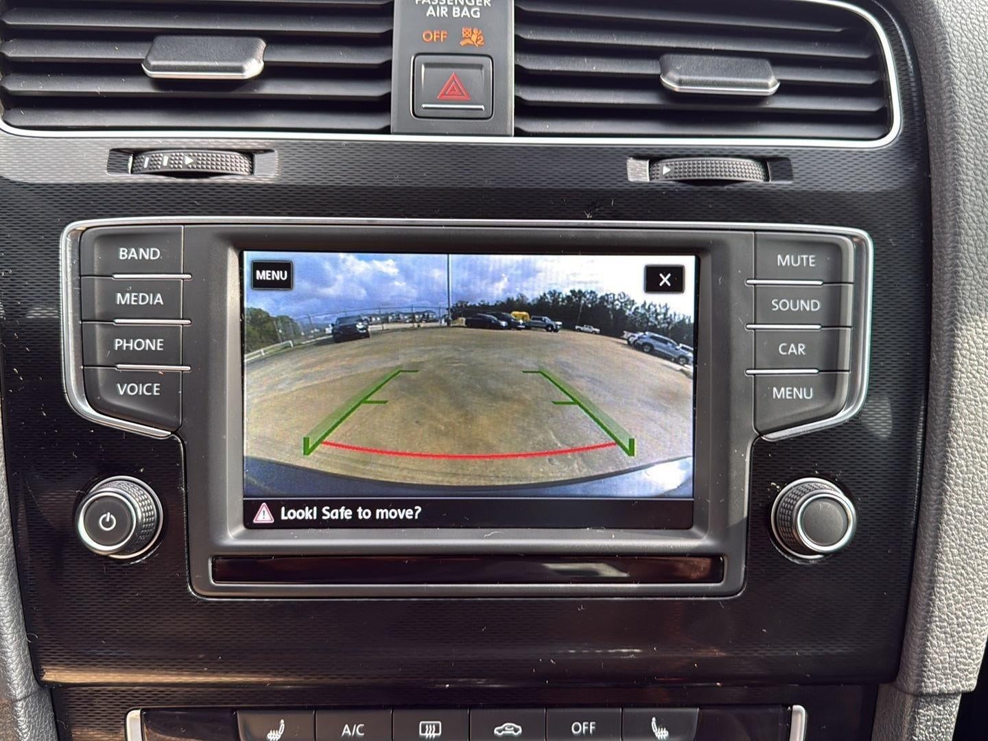 2017 Volkswagen Golf GTI Sport