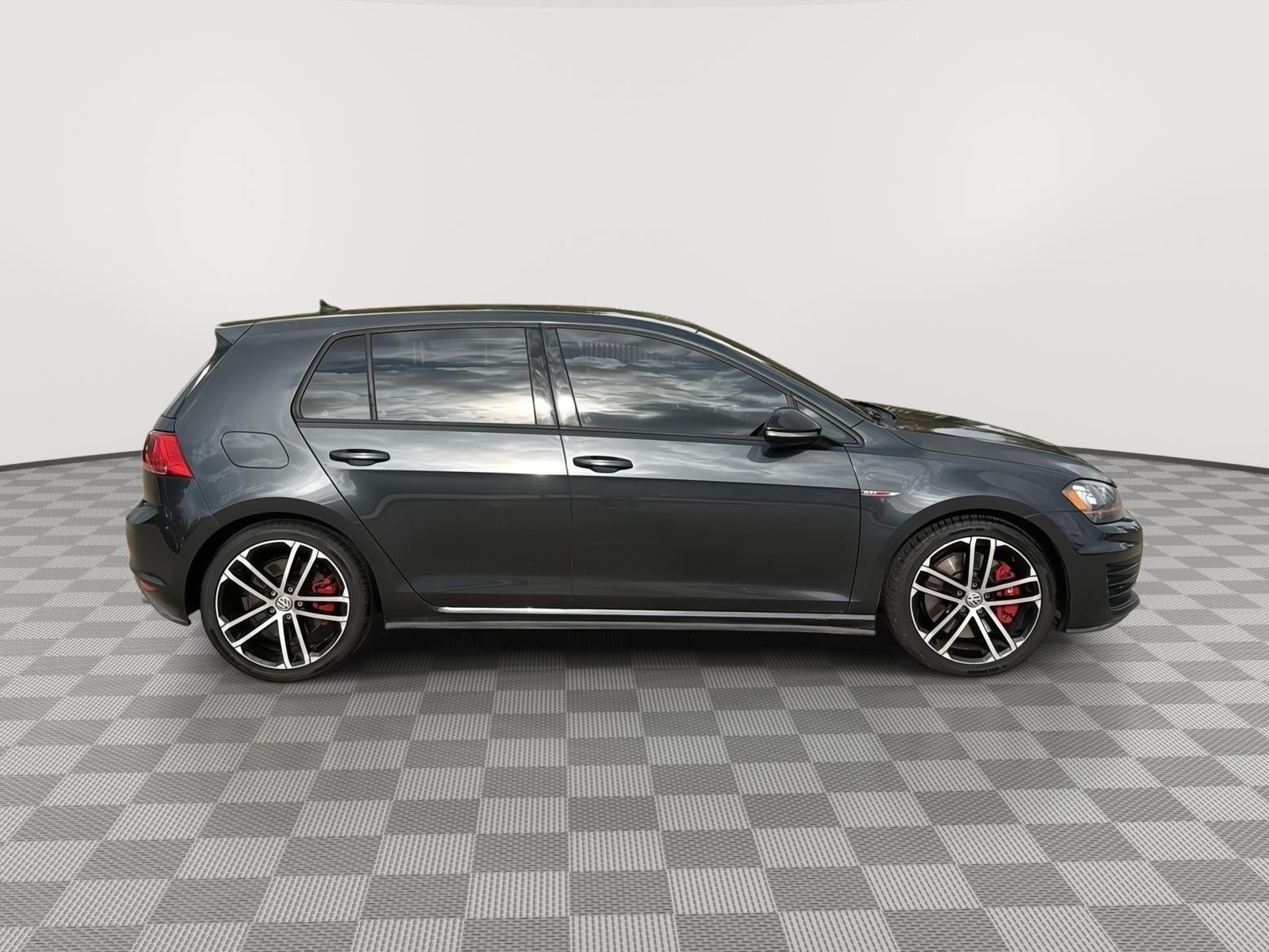 2017 Volkswagen Golf GTI Sport