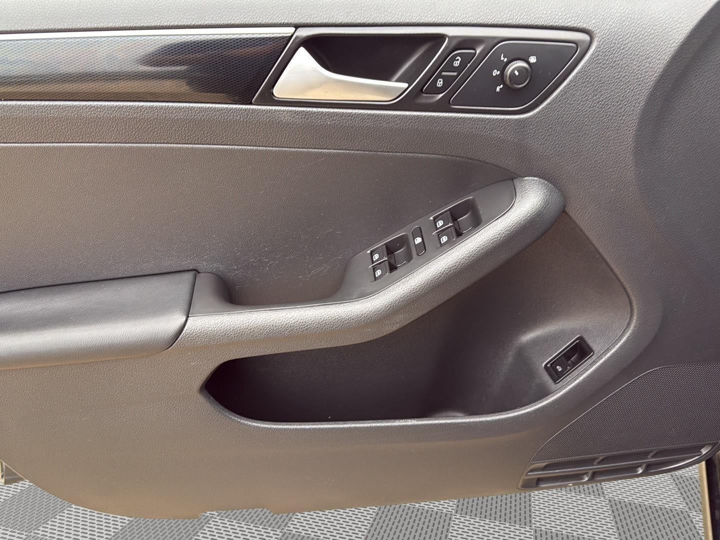 2018 Volkswagen Jetta 1.8T SE Sport