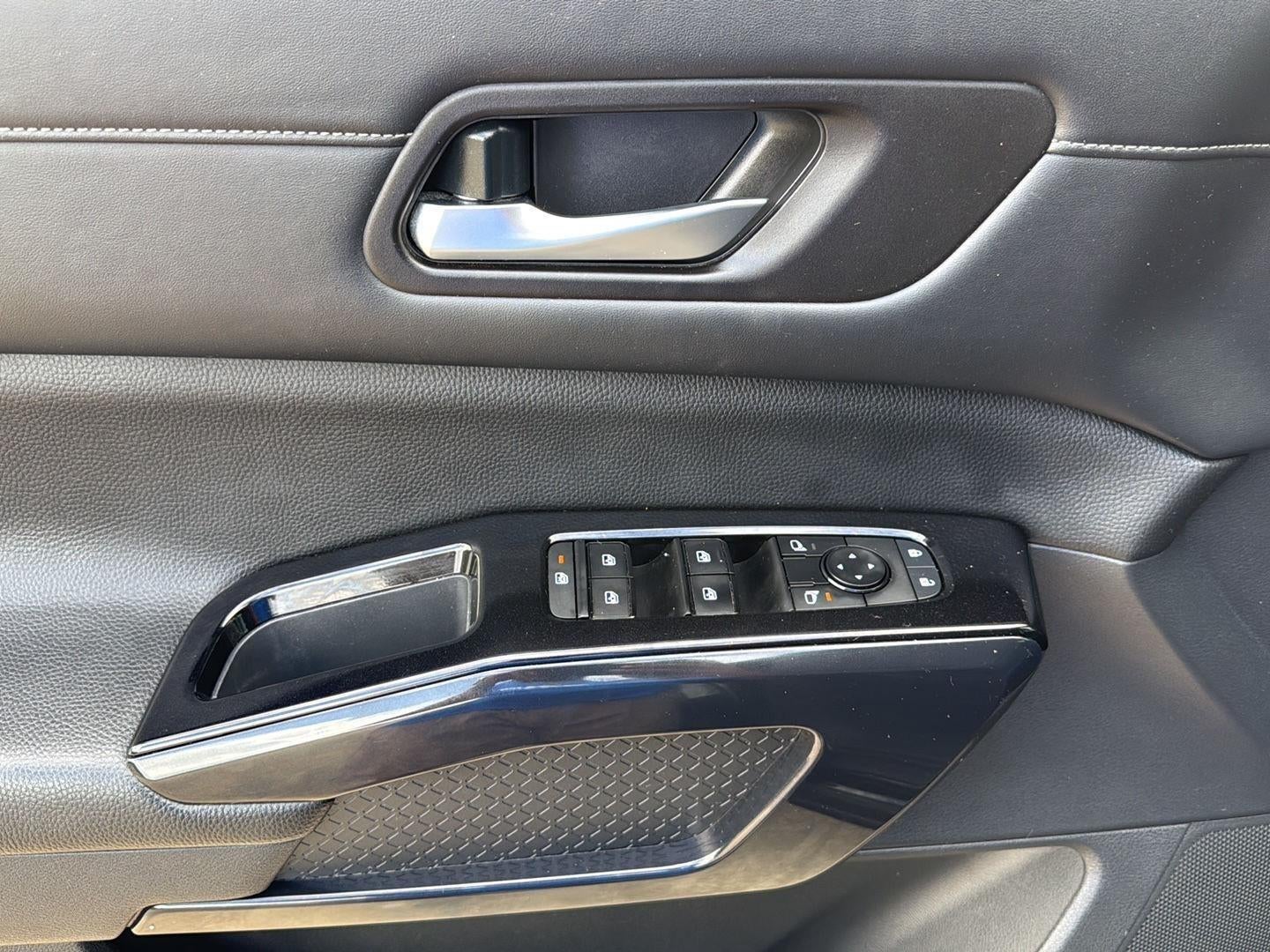 2022 Nissan Pathfinder S