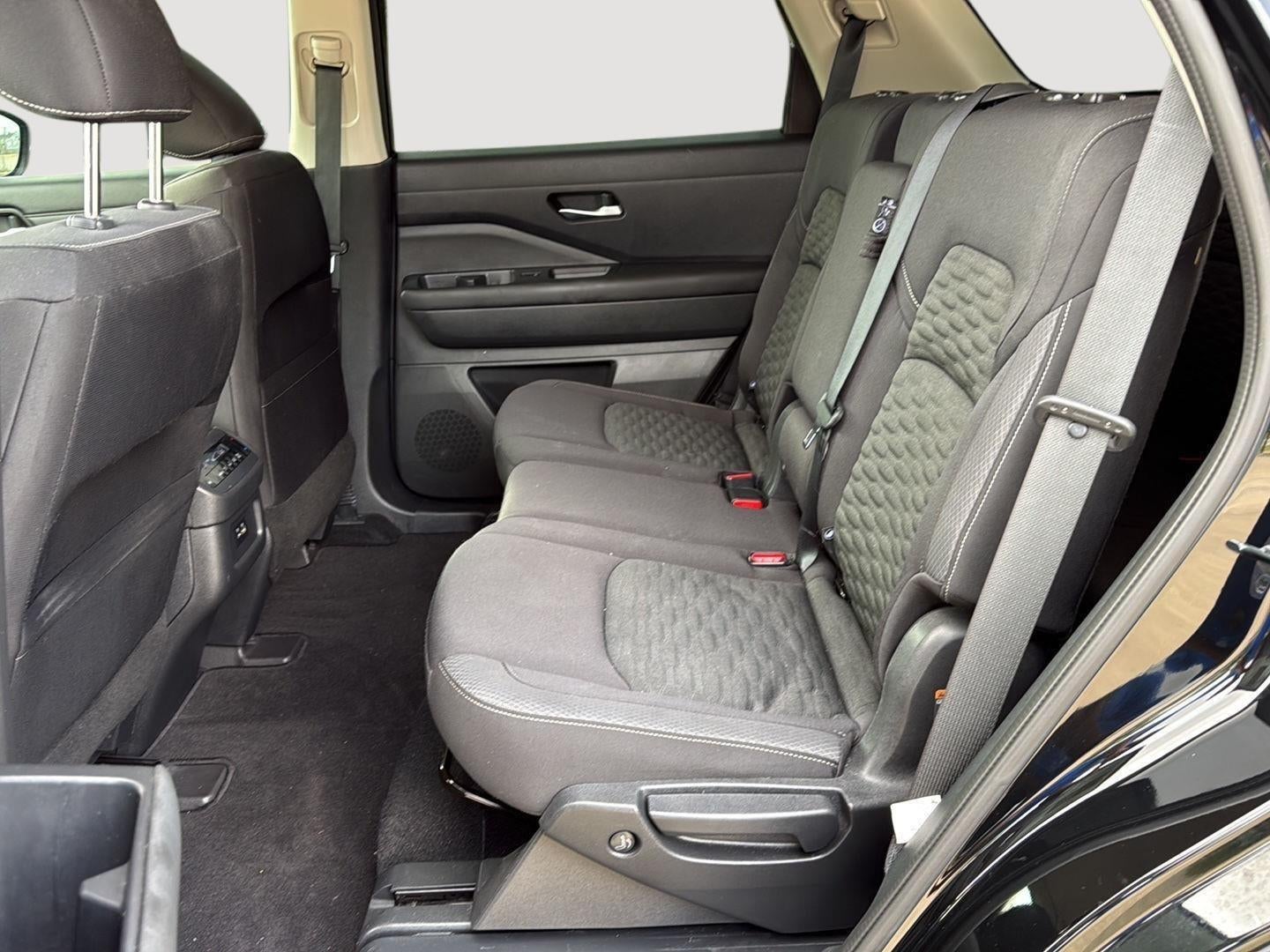 2022 Nissan Pathfinder S