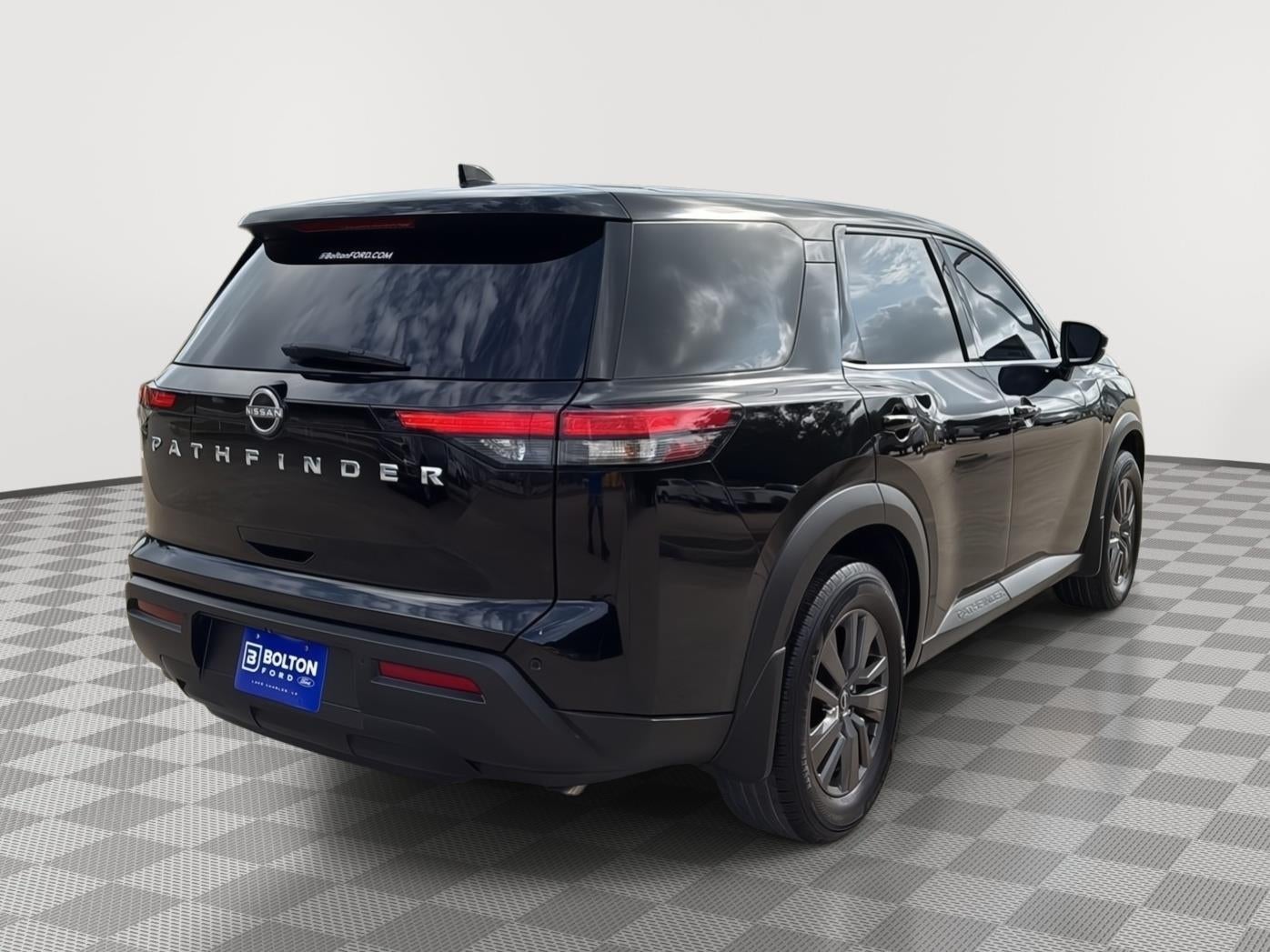 2022 Nissan Pathfinder S