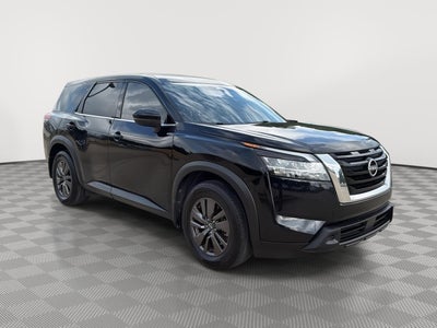 2022 Nissan Pathfinder S