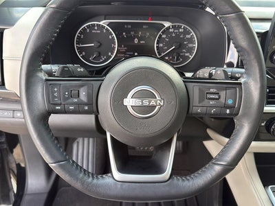 2022 Nissan Pathfinder SL