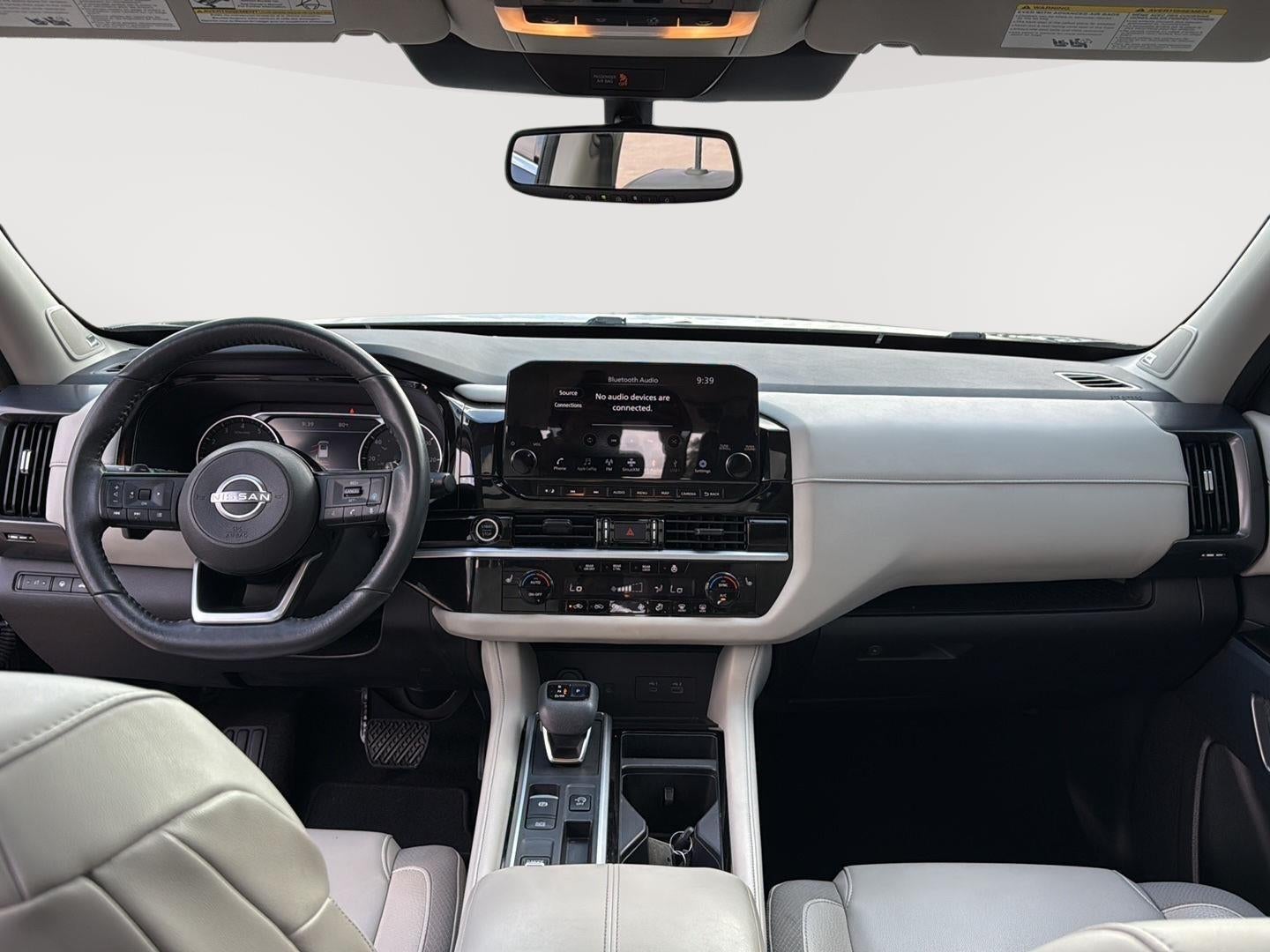 2022 Nissan Pathfinder SL