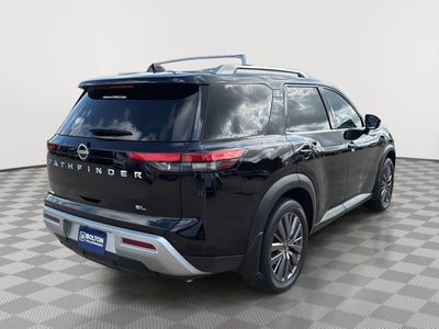 2022 Nissan Pathfinder SL