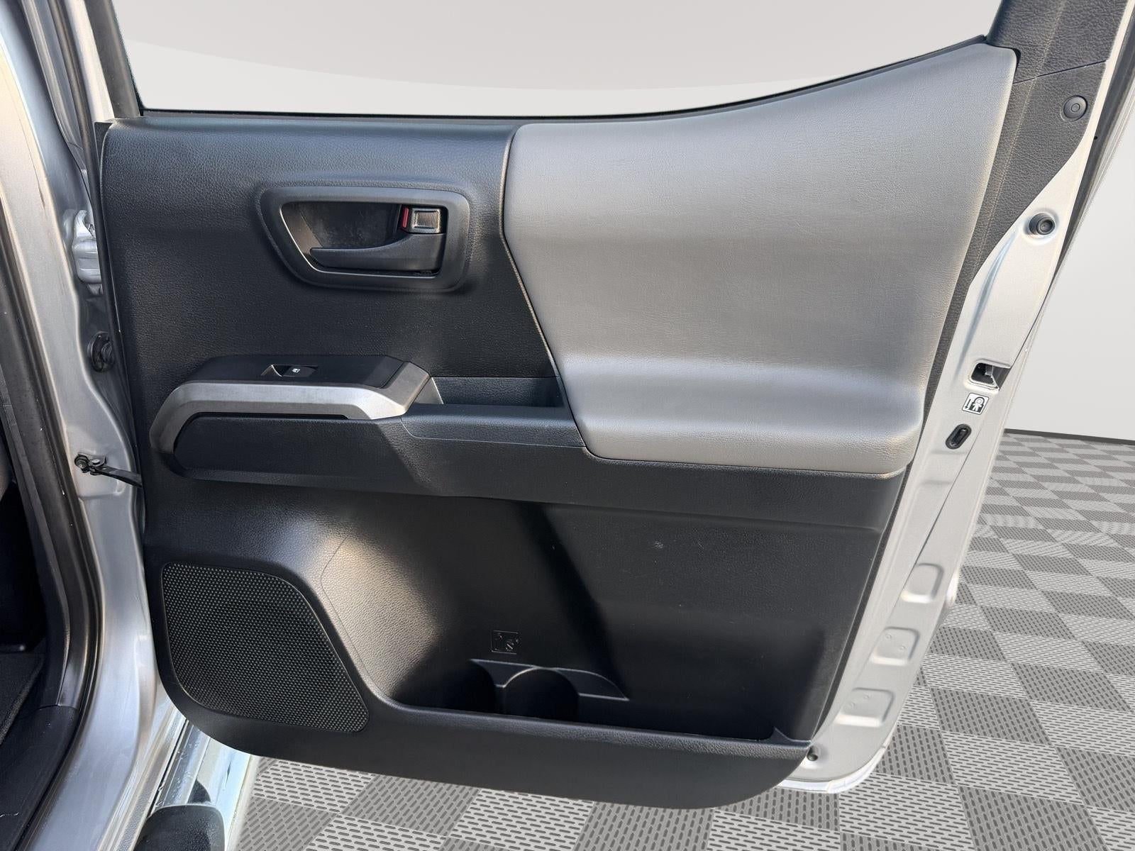 2017 Toyota Tacoma SR5