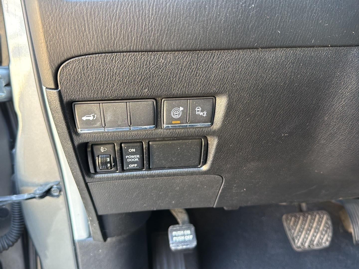 2017 INFINITI QX80 2WD