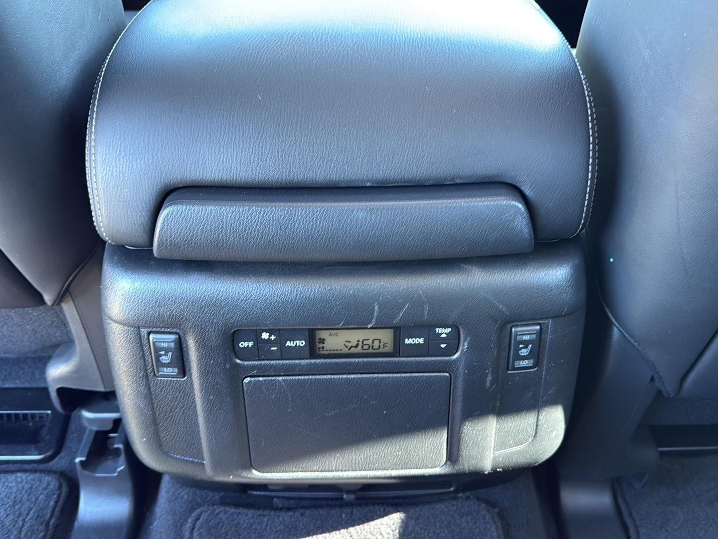 2017 INFINITI QX80 2WD