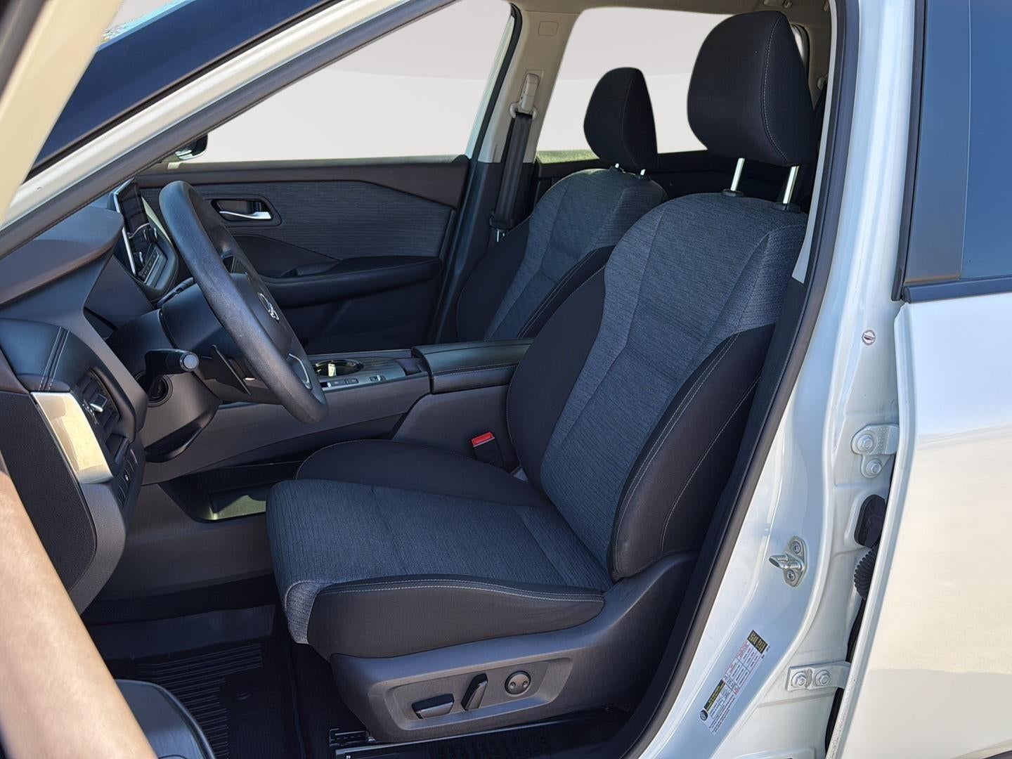 2023 Nissan ROGUE Base