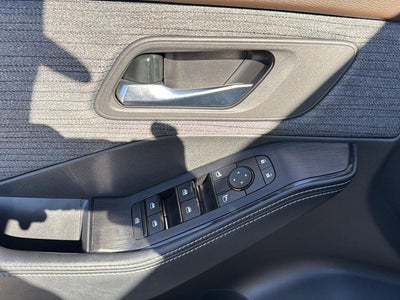 2023 Nissan ROGUE Base