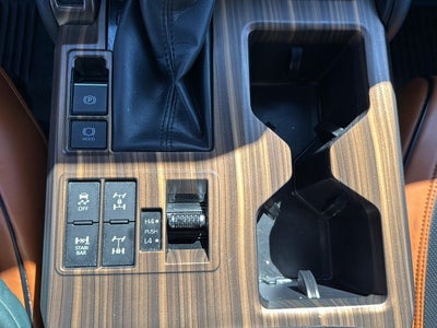2024 Toyota Land Cruiser 4WD (Natl)