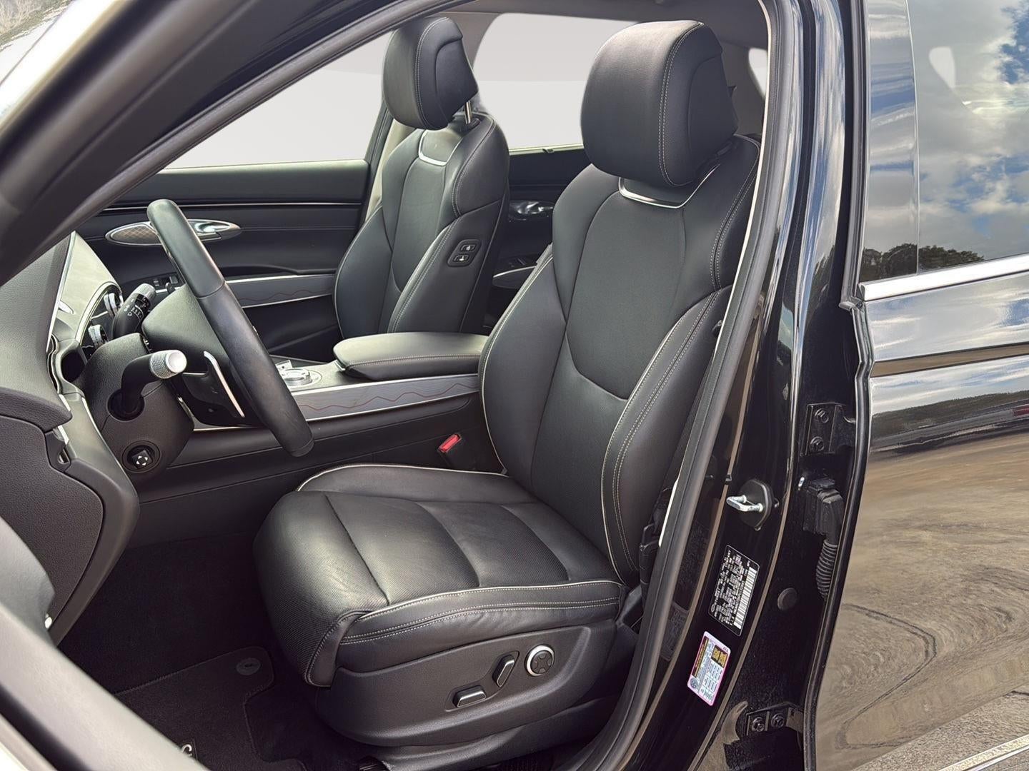 2023 Genesis GV70 2.5T