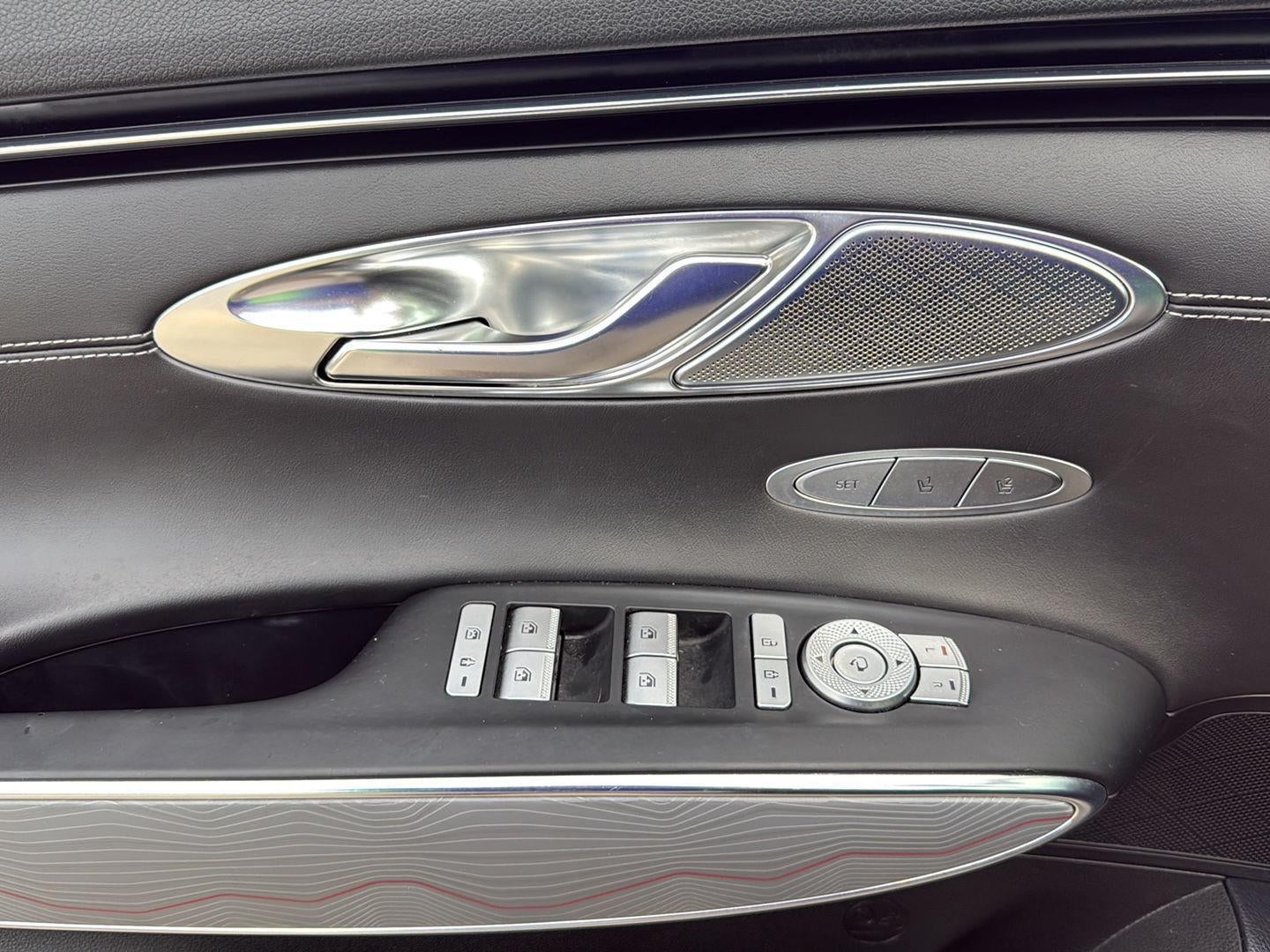 2023 Genesis GV70 2.5T