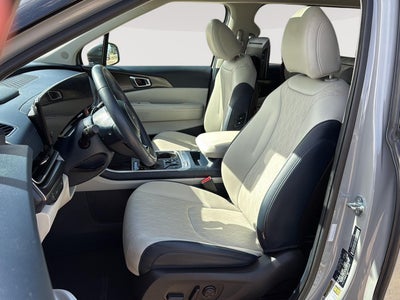 2025 Kia Carnival SX