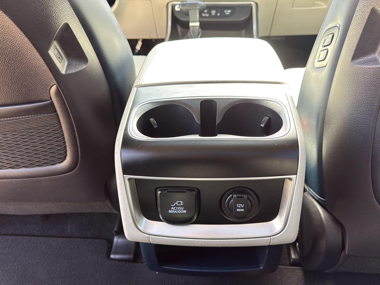 2025 Kia Carnival SX