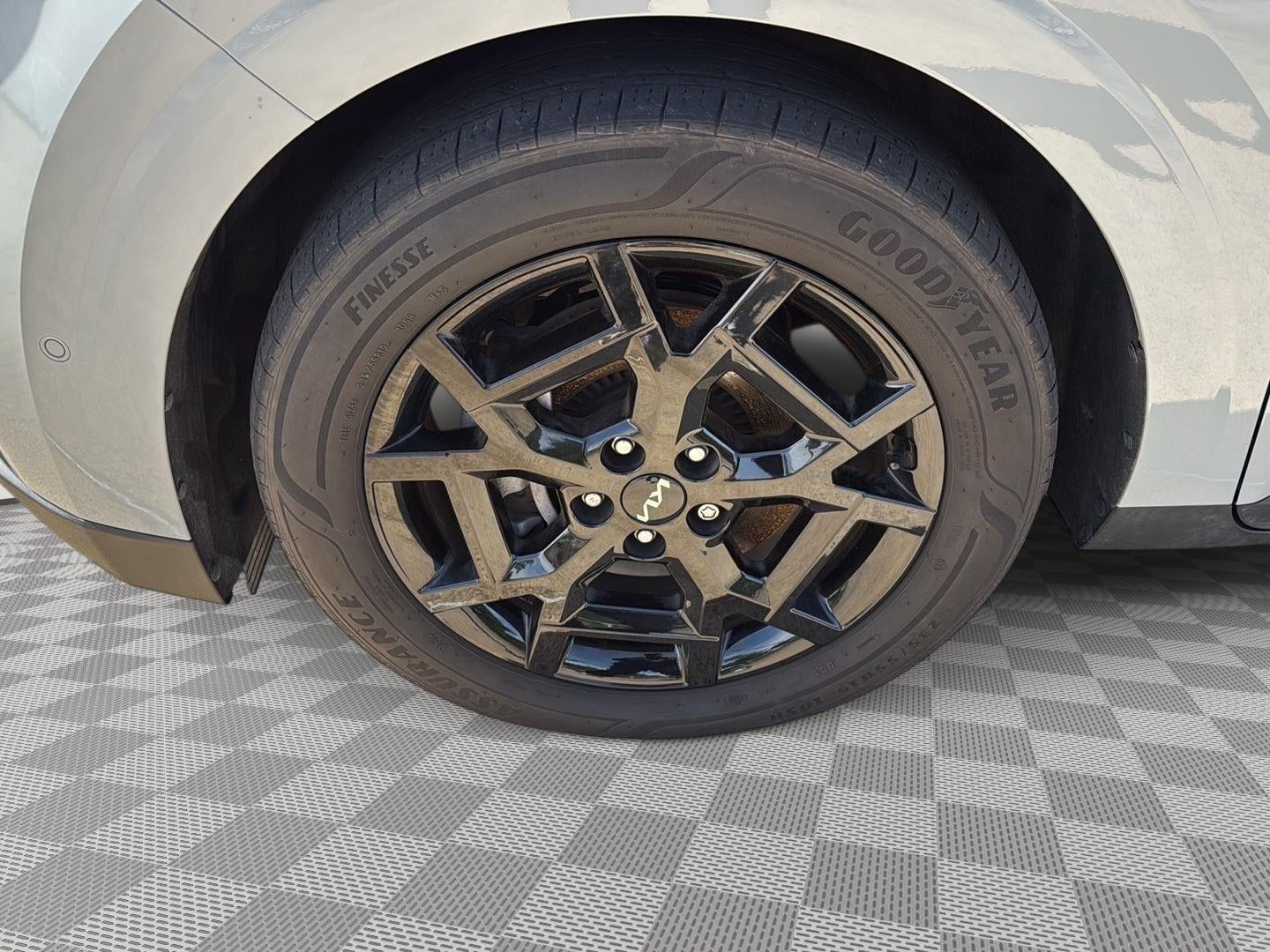 2025 Kia Carnival SX