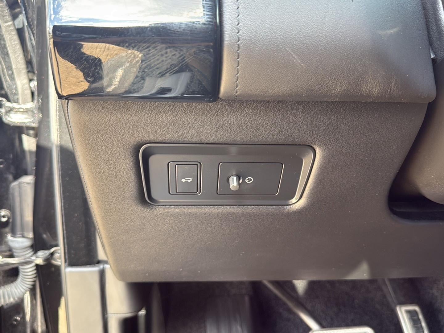 2021 Land Rover Range Rover SV Autobiography Dynamic Black