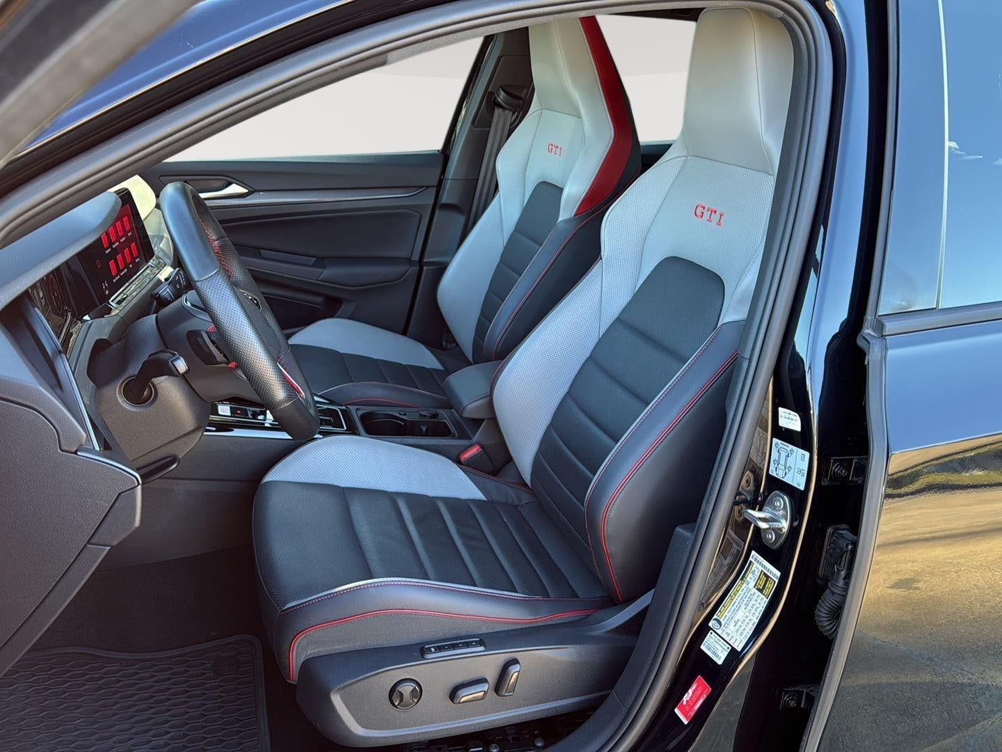 2024 Volkswagen Golf GTI SE