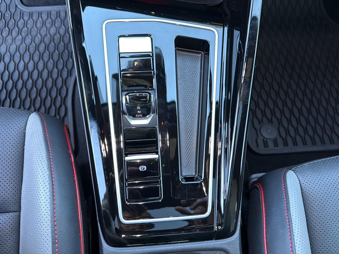 2024 Volkswagen Golf GTI SE