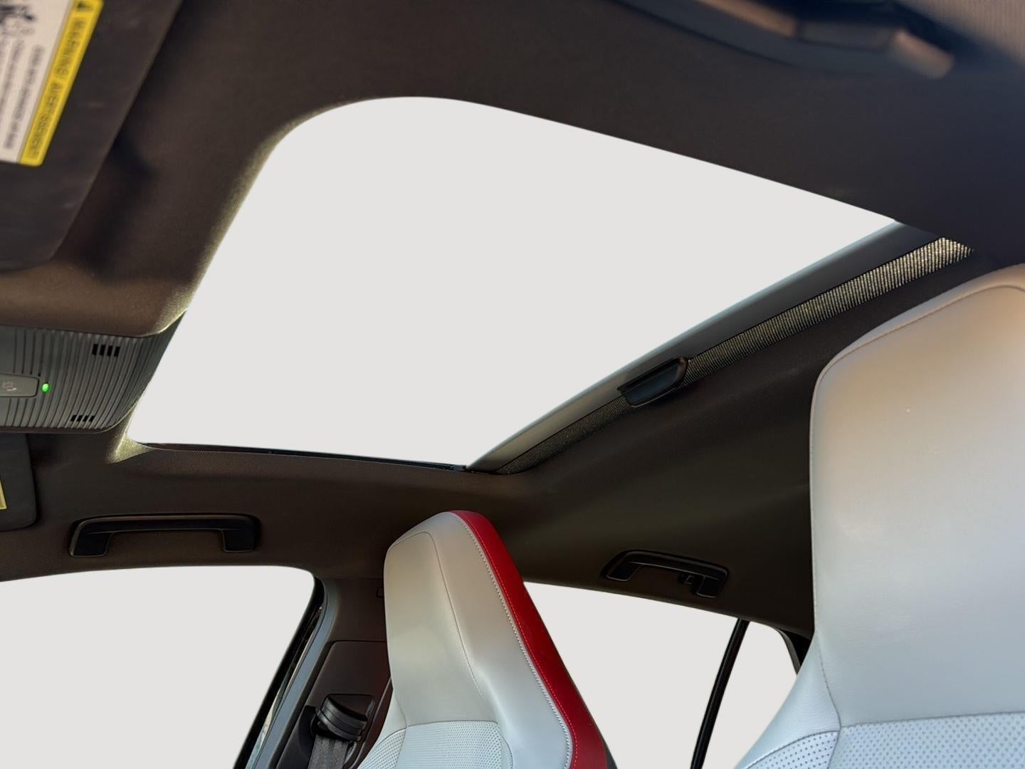 2024 Volkswagen Golf GTI SE