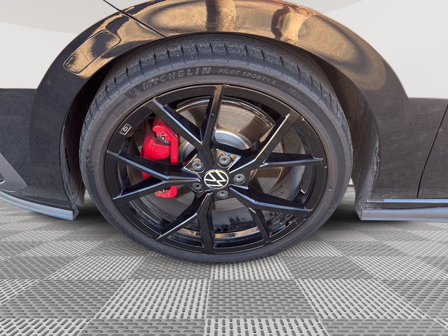 2024 Volkswagen Golf GTI SE