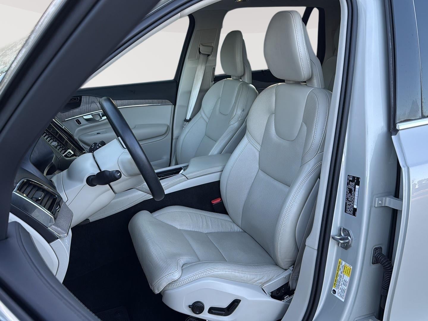 2021 Volvo XC90 Inscription