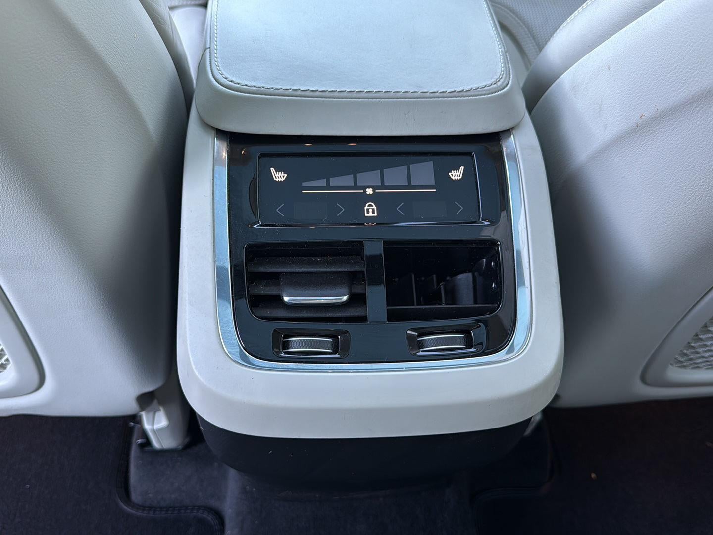 2021 Volvo XC90 Inscription